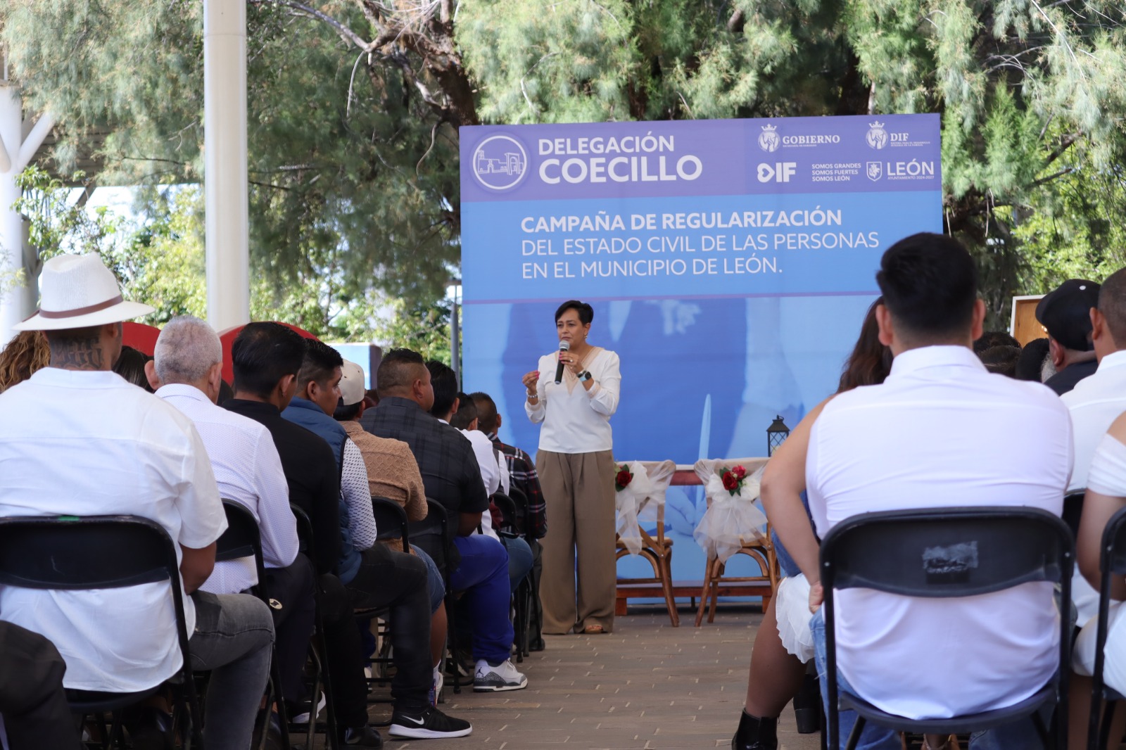 Se casan gratis 50 parejas en la plaza de la ciudadanía Griselda Álvarez