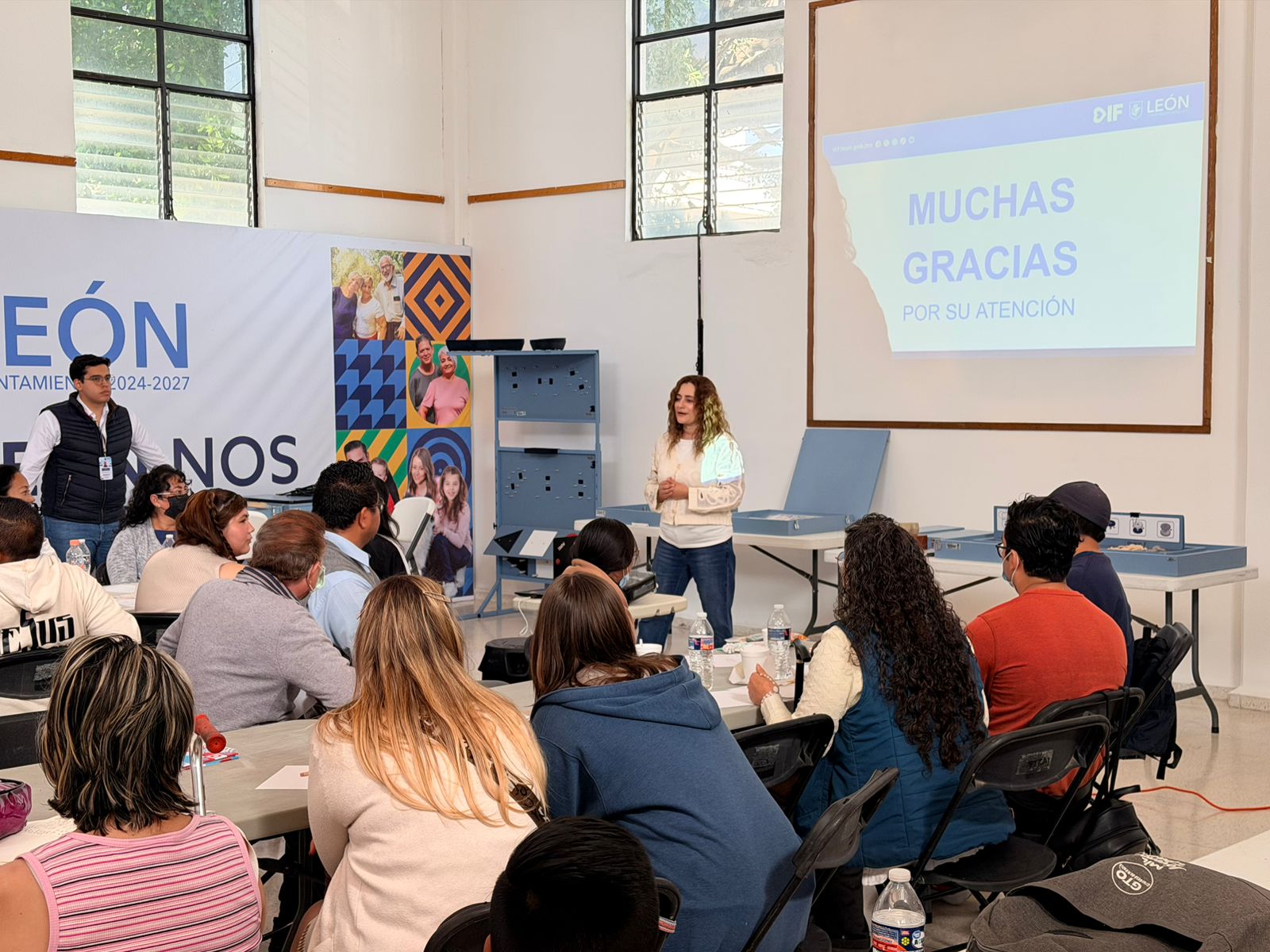 DIF LEÓN REALIZA FERIA DE EMPLEO PARA PERSONAS CON DISCAPACIDAD Y PERSONAS ADULTAS MAYORES